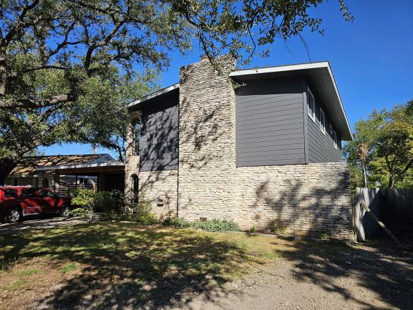 Siding project photo 2 of 2 — Windsor Park, Austin, TX