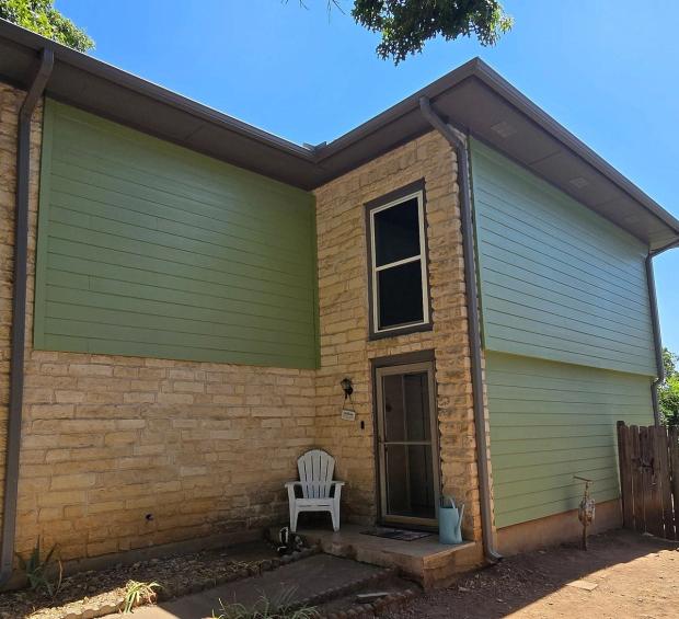 James Hardie 8.25" Select Cedar Mill detail — Greenslopes at Lake Creek, Round Rock (photo 2)