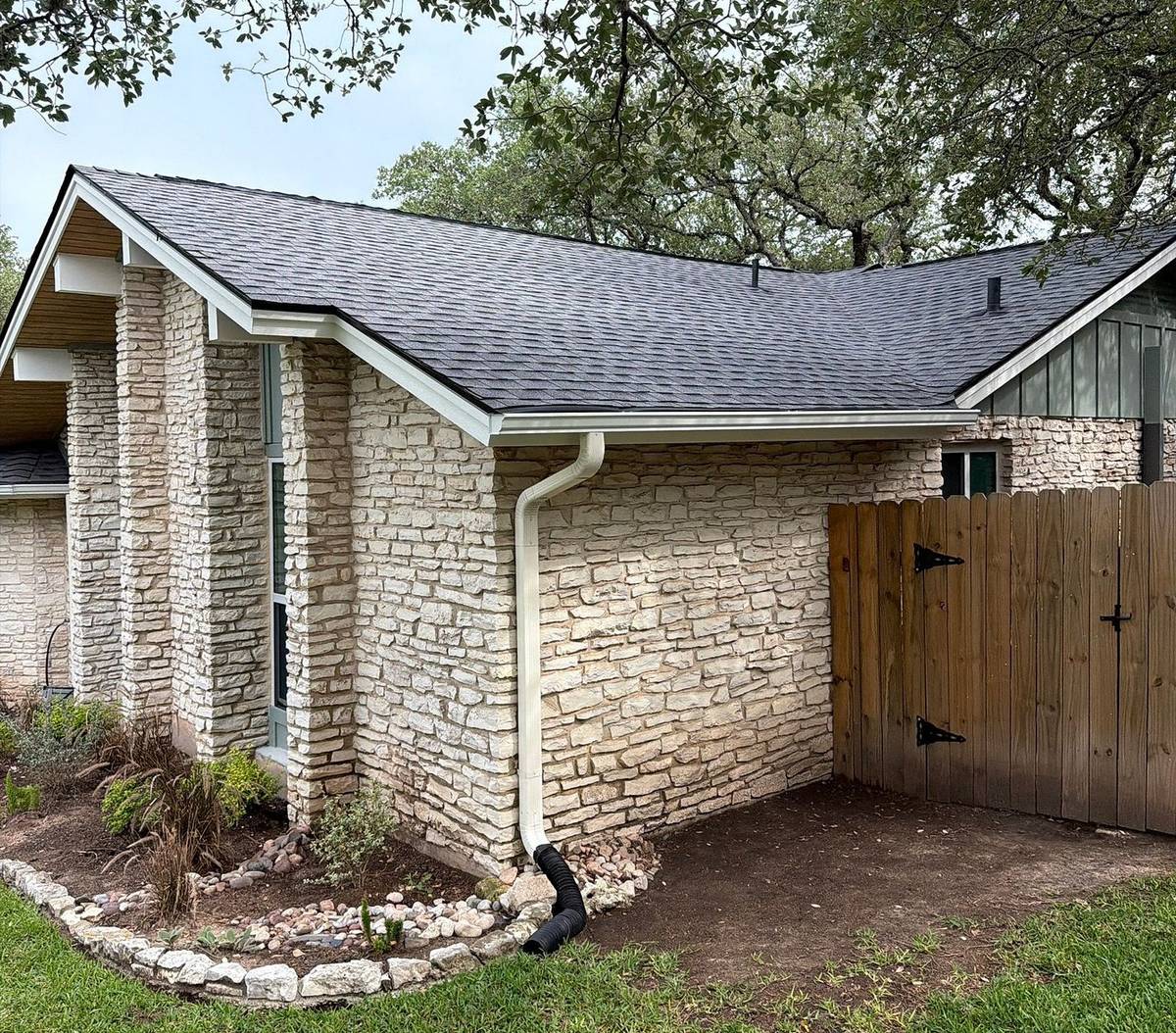 A new GAF shingles roof in Spicewood Springs, Austin, TX, installed by Austin Pro