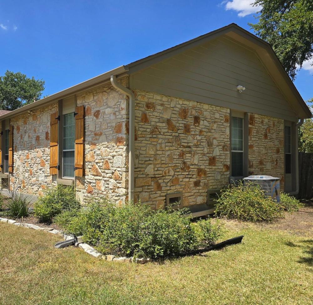 James Hardie Select Cedar Mill 8.25" detail — Block House Creek, Leander