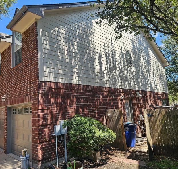 James Hardie 8.25" Select Cedar Mill detail — Anderson Mill, Austin (photo 2)