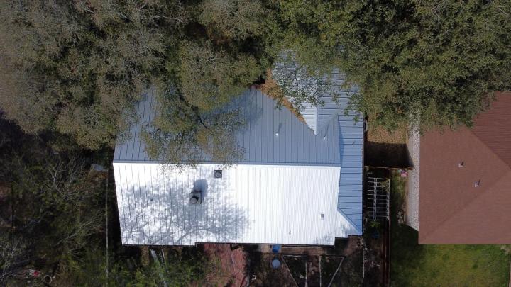 What Are the Benefits of a Standing Seam Metal Roof?