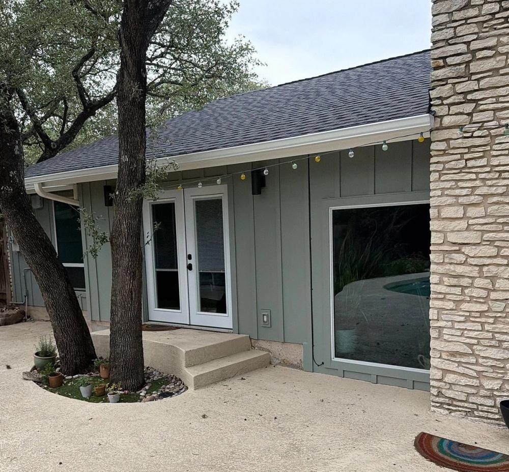 James Hardie James Hardie Board & Batten 16" On Center detail — Spicewood Springs, Austin (photo 10)