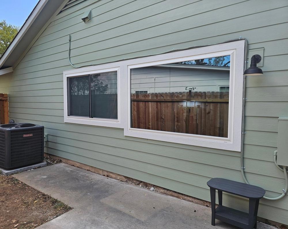 James Hardie 8.25" Primed Select Cedar Mill detail — Travis Country, Austin