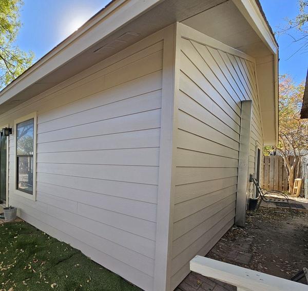 Siding project photo 2 of 4 — Northeast Austin, Austin, TX