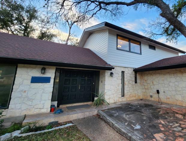 James Hardie JH 8.25" Smooth detail — Spicewood At Bullcreek, Austin (photo 5)