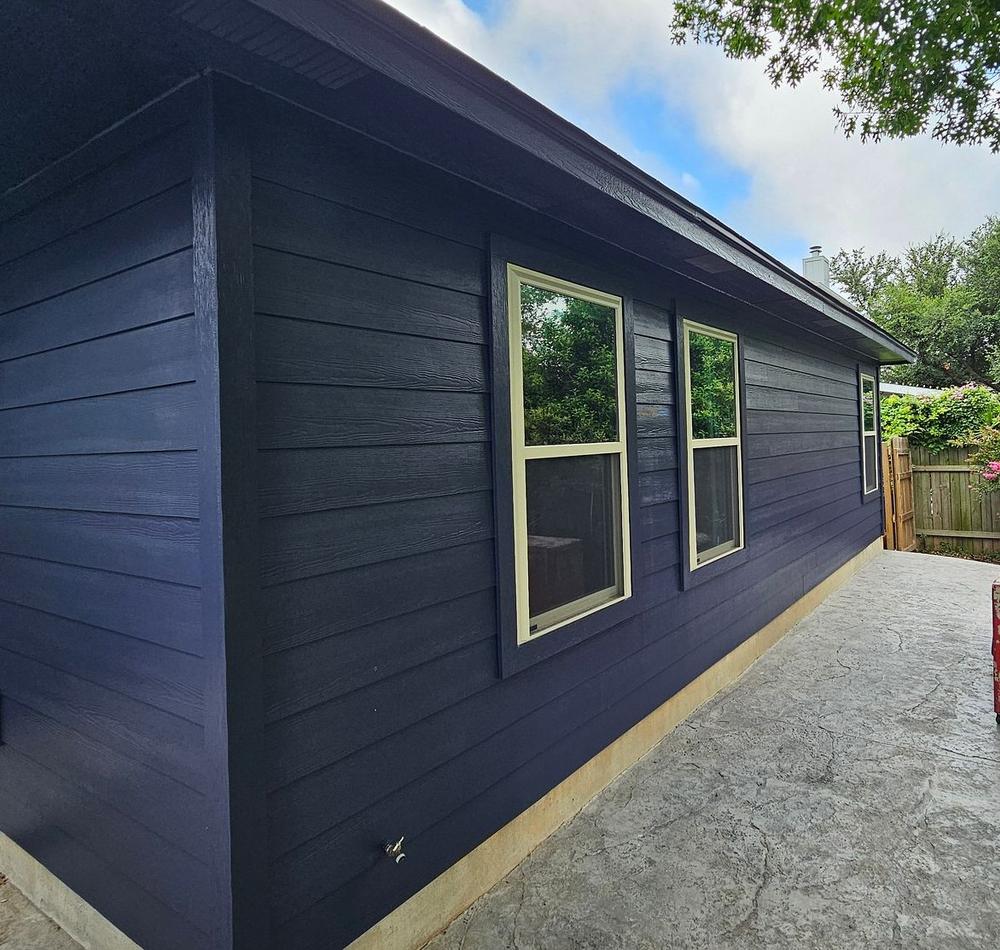 James Hardie Select Cedar Mill 8.25" Lap Siding detail — Julie's Walk At Katymead, Pflugerville