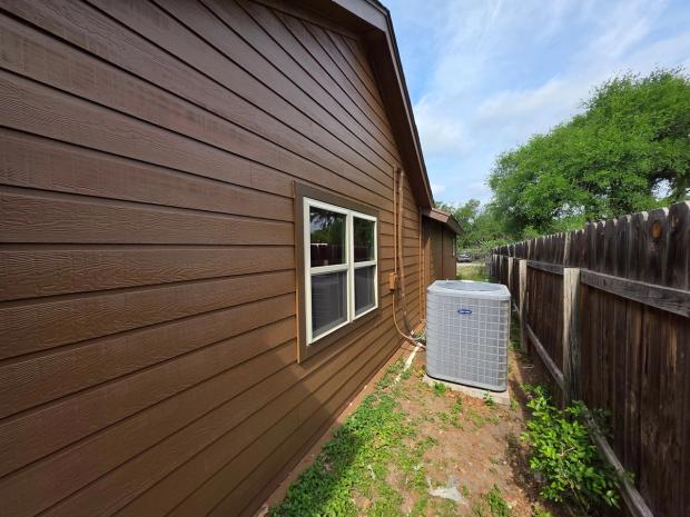 Siding project photo 2 of 10 — Castlelake, Marble Falls, TX
