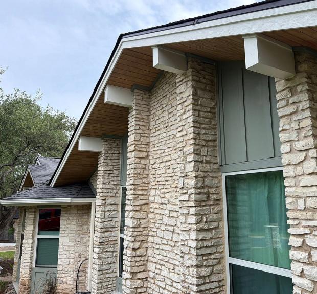 James Hardie James Hardie Board & Batten 16" On Center detail — Spicewood Springs, Austin (photo 3)