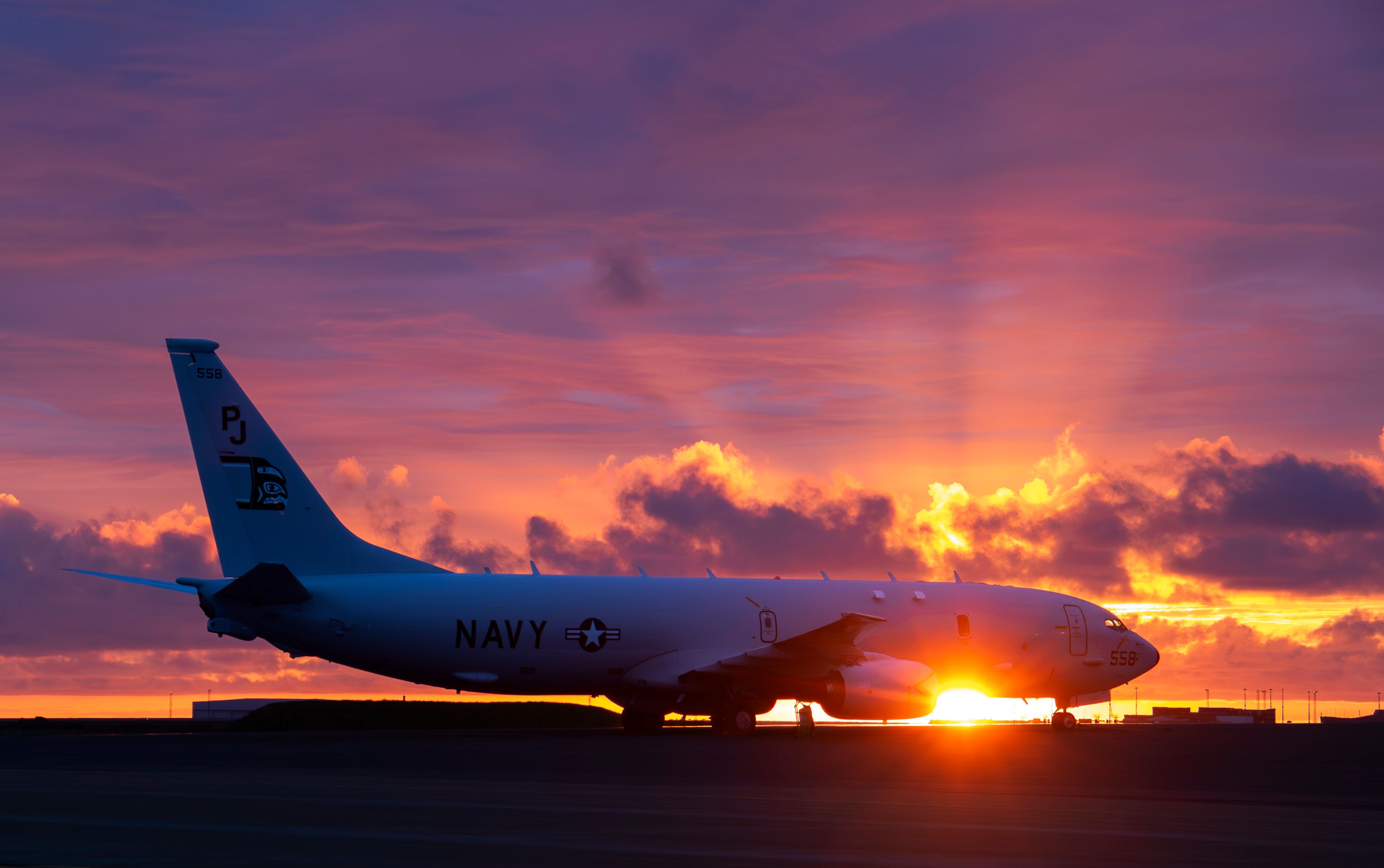 P-8A Poseidon-kafbátaleitarvél bandaríska sjóhersins á Keflavíkurflugvelli í maí 2025. Mynd: U.S. Navy / Jacquelin Frost.