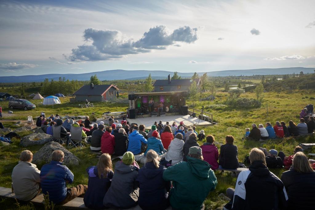 Sommerhilsen og frampek for høsten