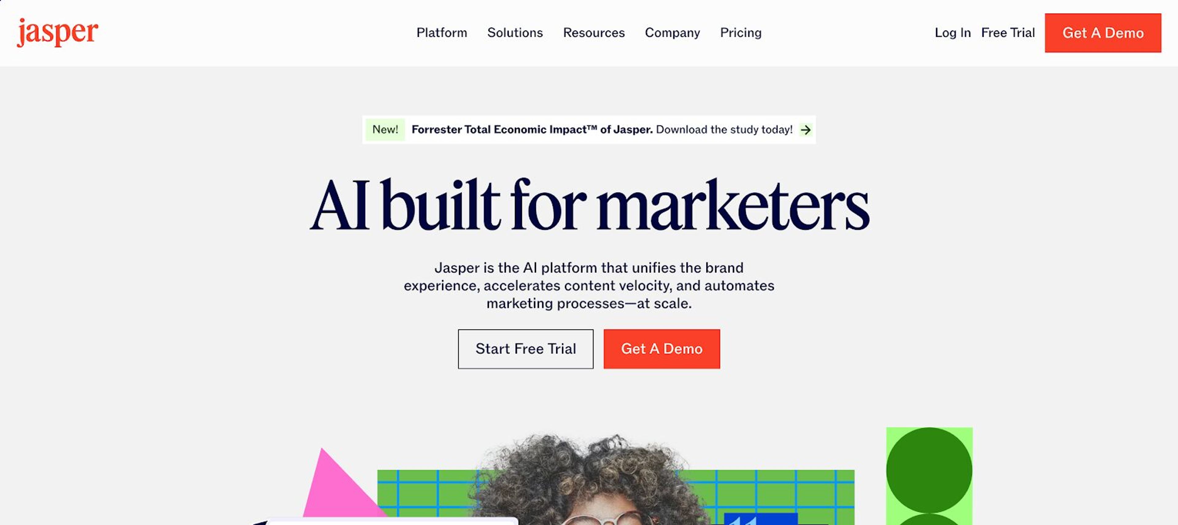 Jasper AI helps to create compelling marketing messages to your product pages.