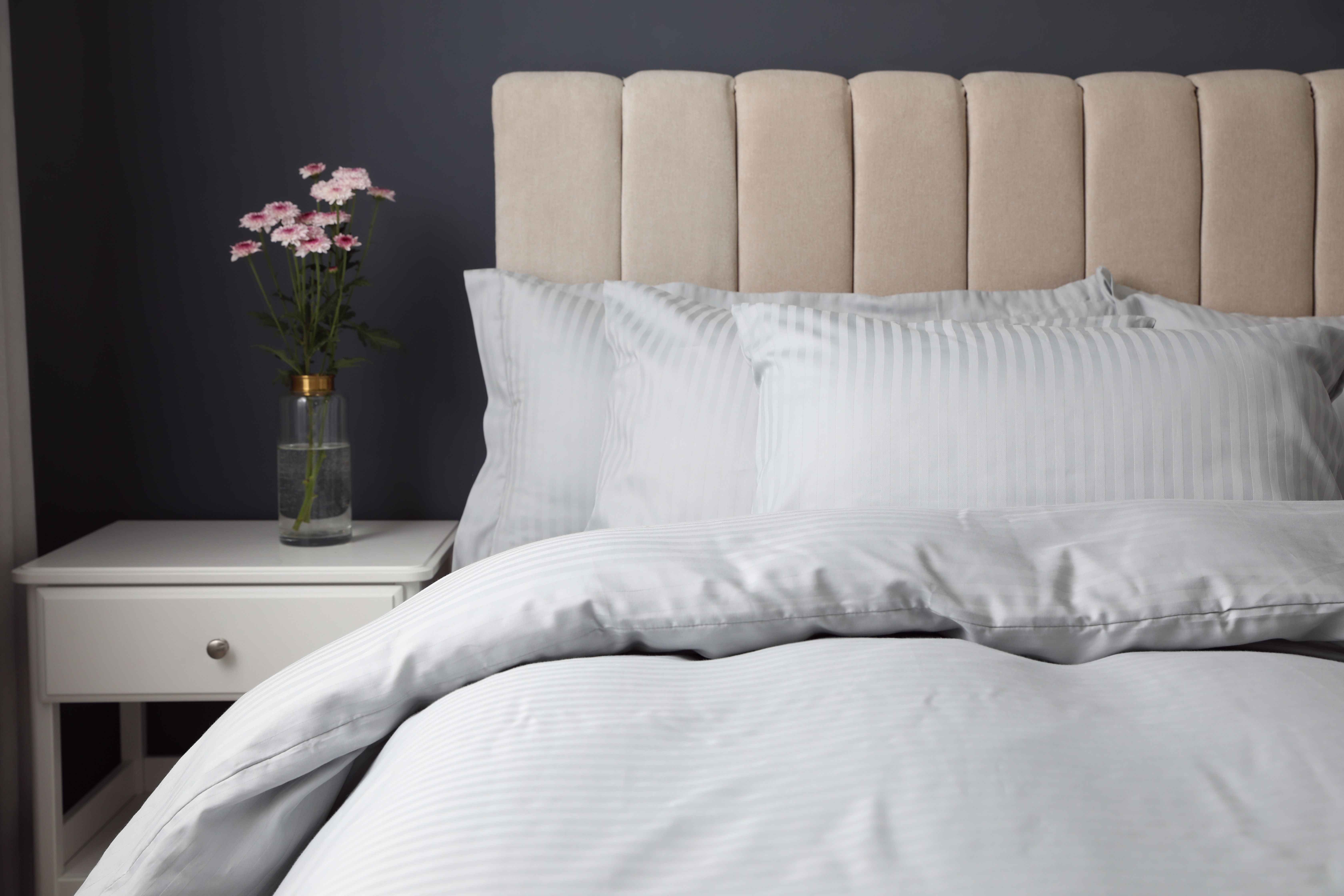 Percale vs. sateen — which sheet for which property type?