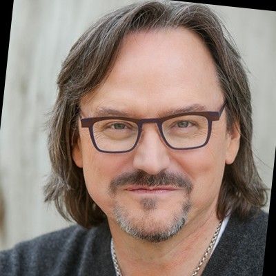 Robert Rose, Chief Content Adviser, [object Object]