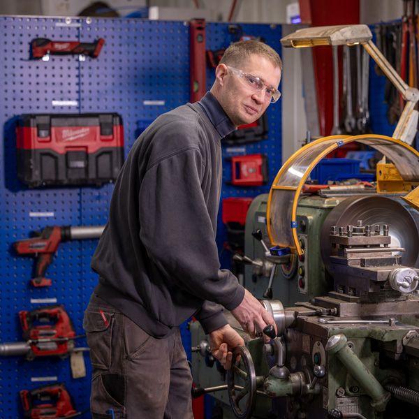 Tom Marquardsen, vedligehold hos AKD i Toftlund