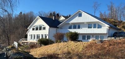 Dugnadsdag på Holmely