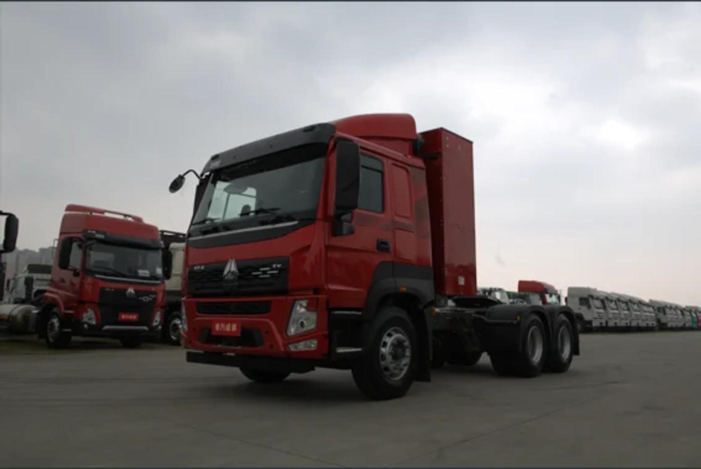 SINOTRUK — 6×4 Electric tractor