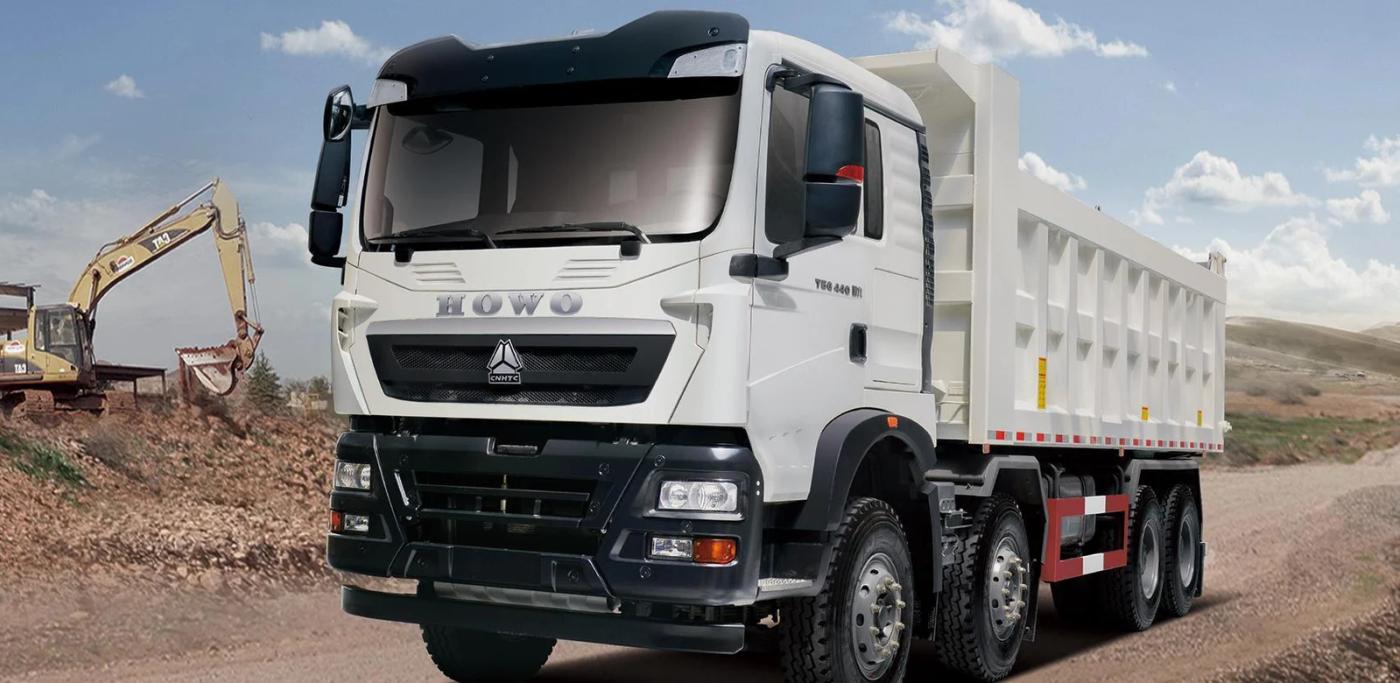 HOWO-TX 8×4 tipper illustrated at an earthworks site