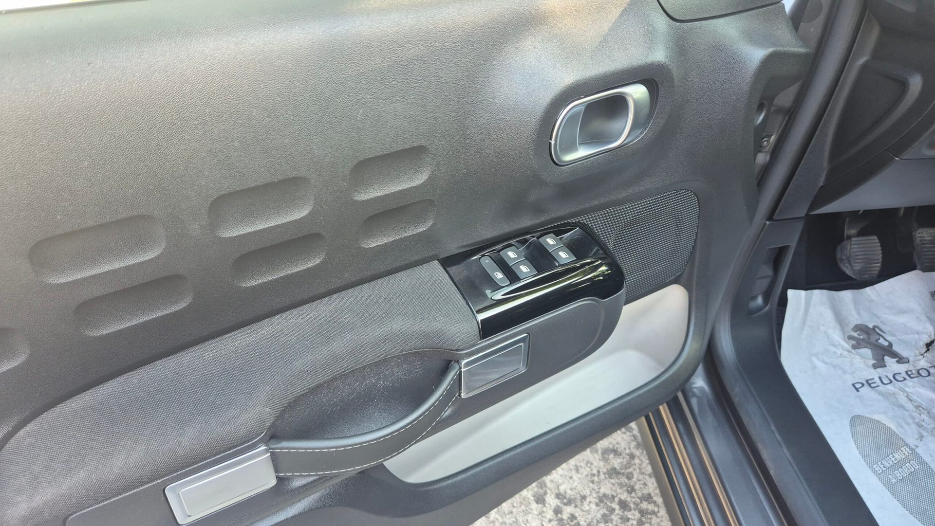 Citroën C3 Pure Tech 83cv S&S Shine — foto 10 di 20