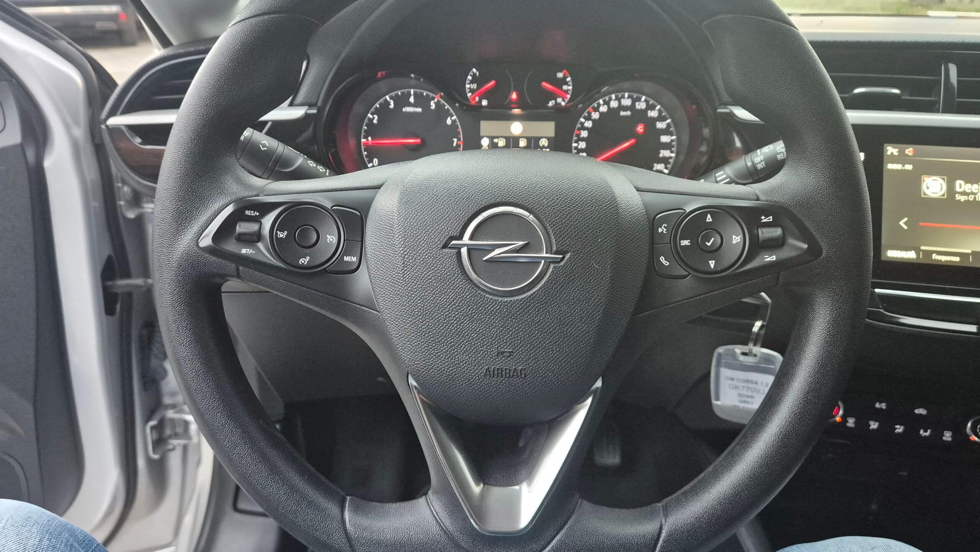 Opel Corsa 1.2 Edition — foto 21 di 22
