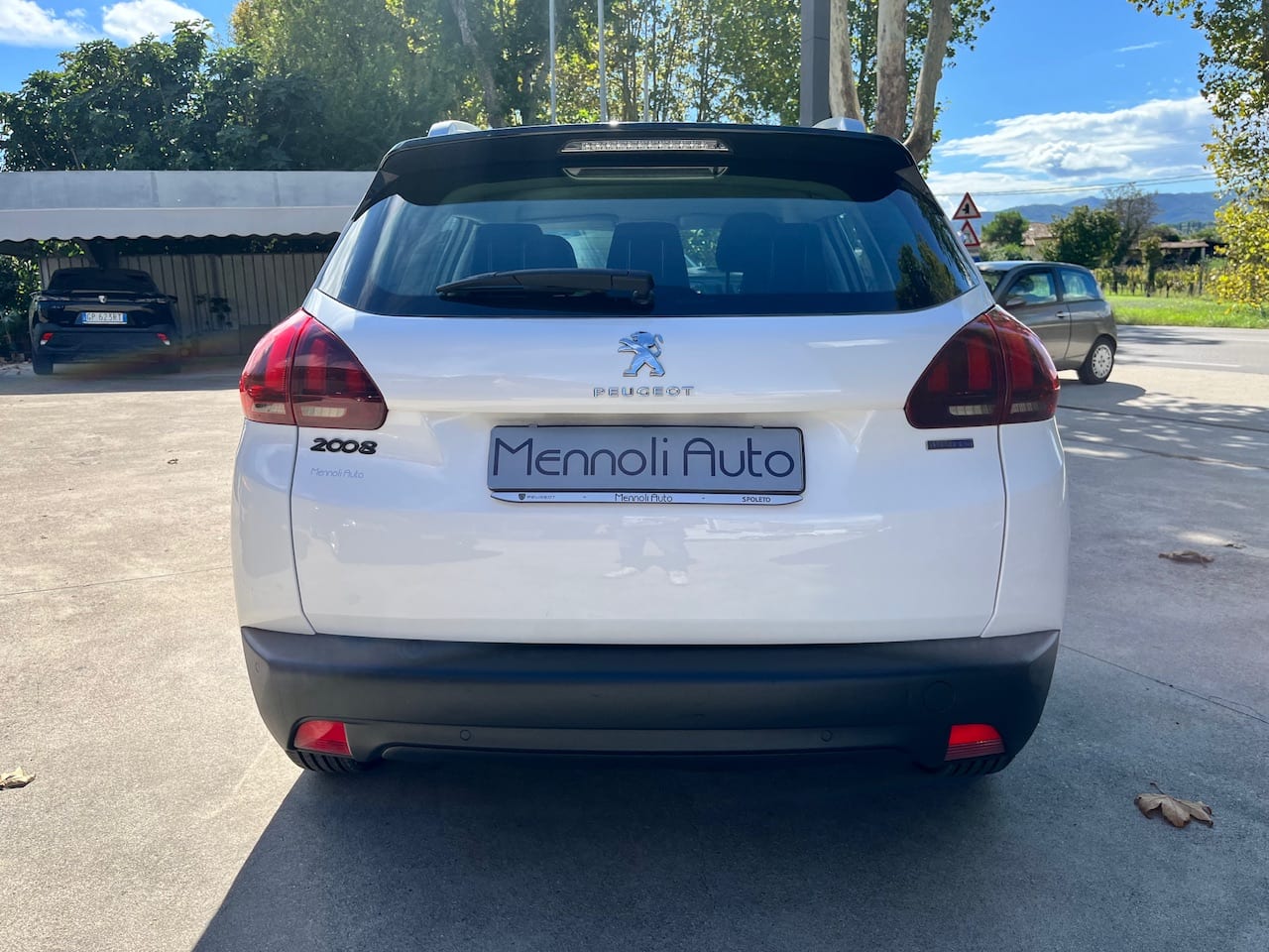 Peugeot 2008 Active 75 BlueHDi — foto 8 di 21