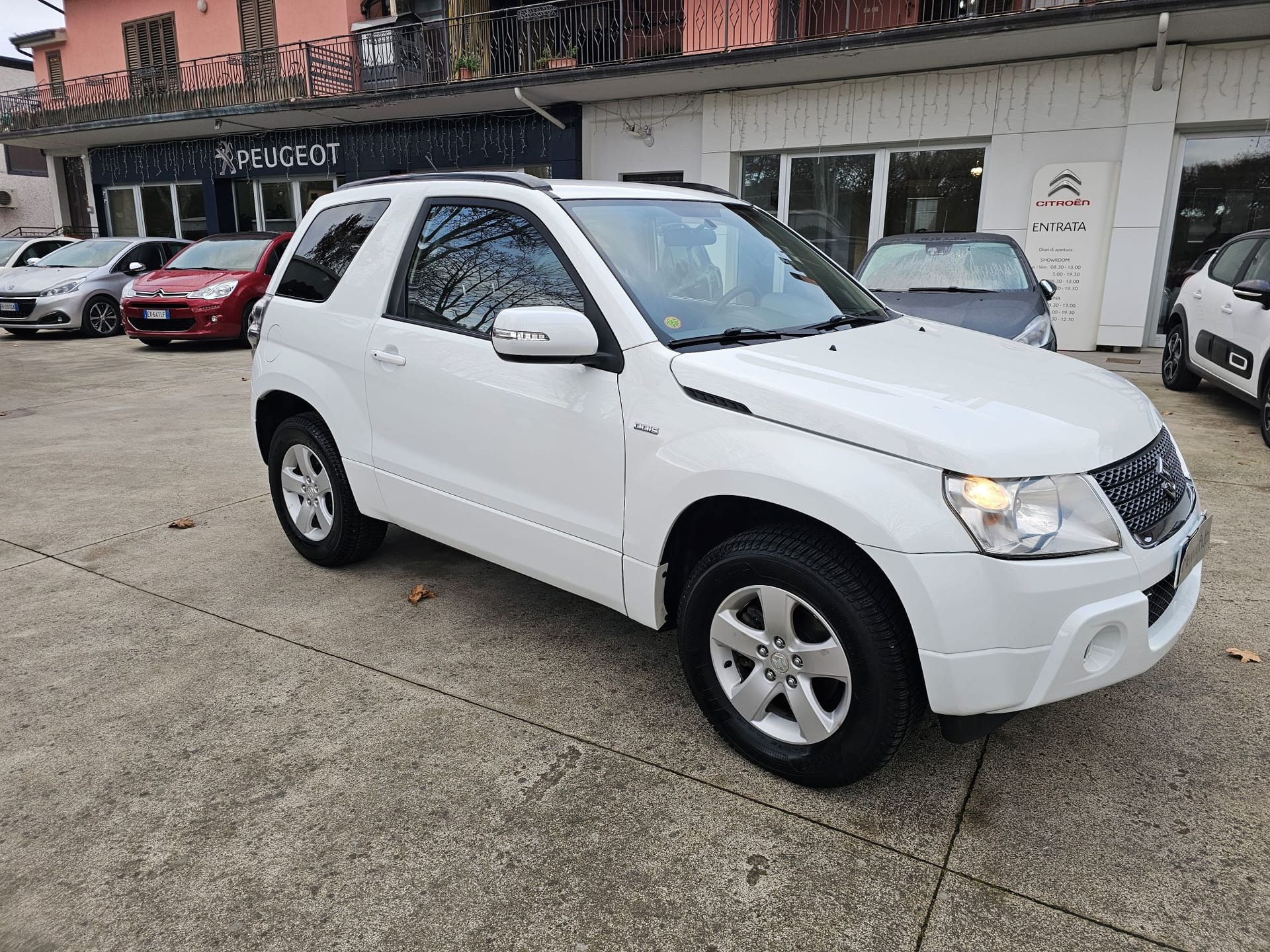 Suzuki Grand Vitara — foto 3 di 8