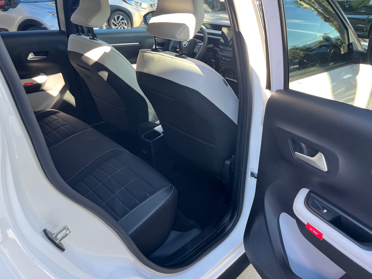 Citroën C3 Puretech 100 MAX — foto 17 di 25