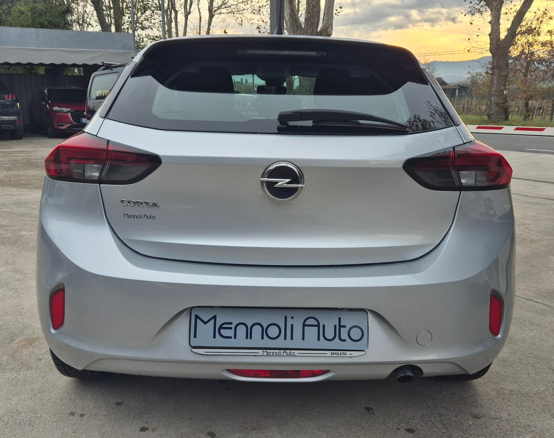 Opel Corsa 1.2 Edition — foto 6 di 22