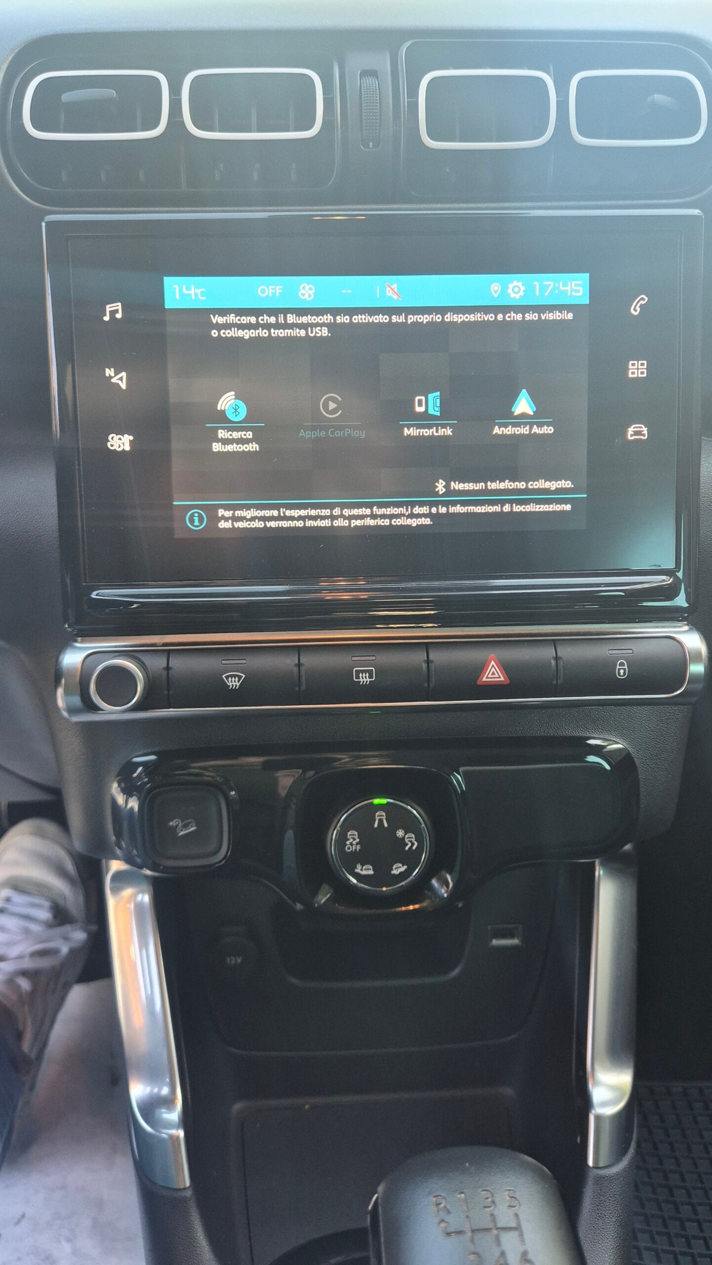 Citroën C3 Aircross BlueHdi 110 S&S Shine — foto 17 di 22
