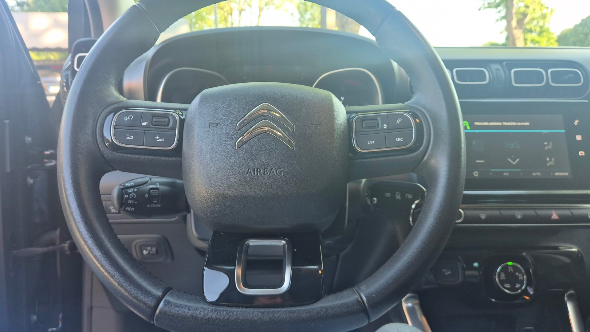 Citroën C3 Aircross BlueHdi 110 S&S Shine — foto 21 di 22