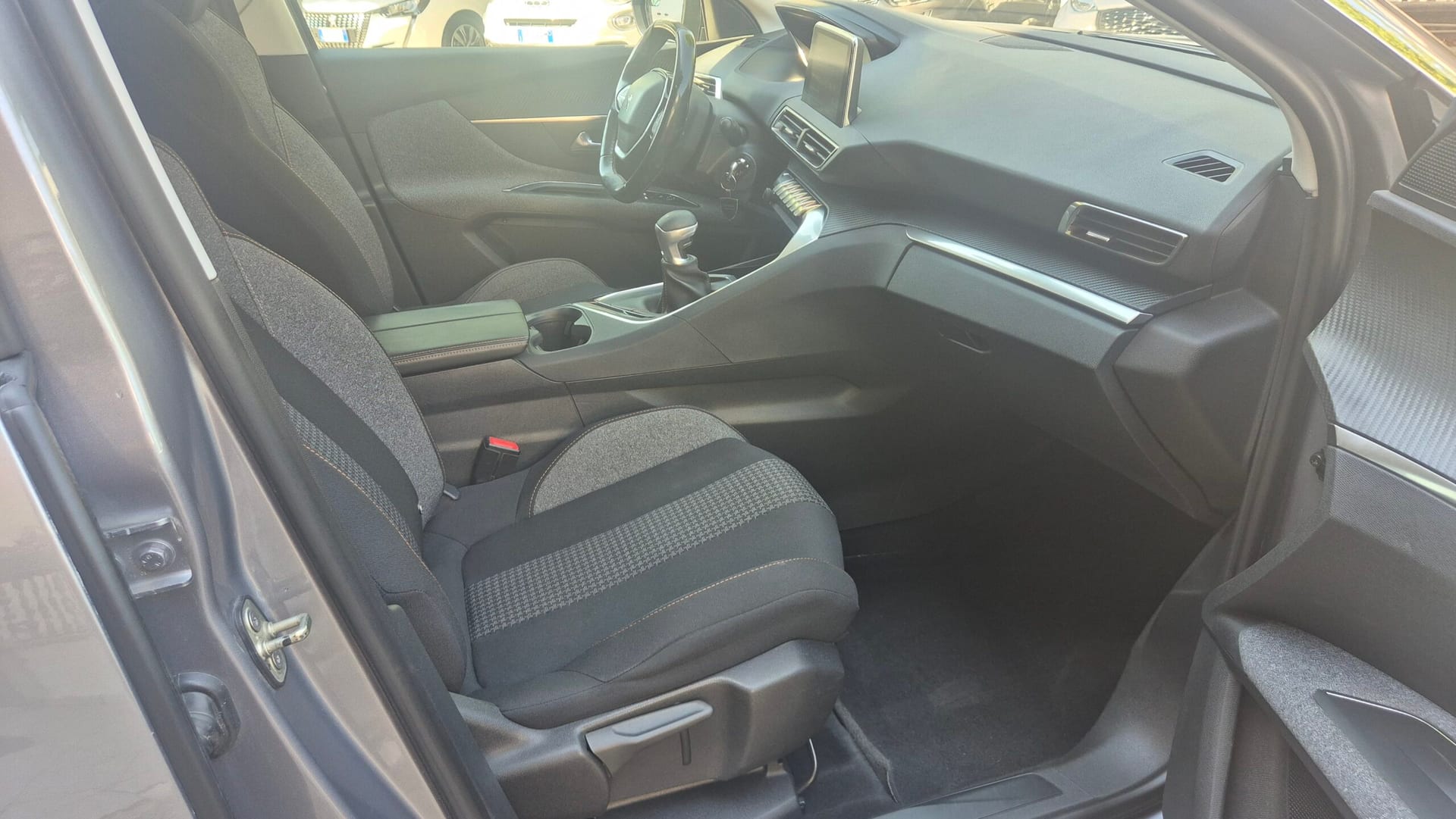 Peugeot 3008 Blue Hdi 120cv S&S Active — foto 18 di 19