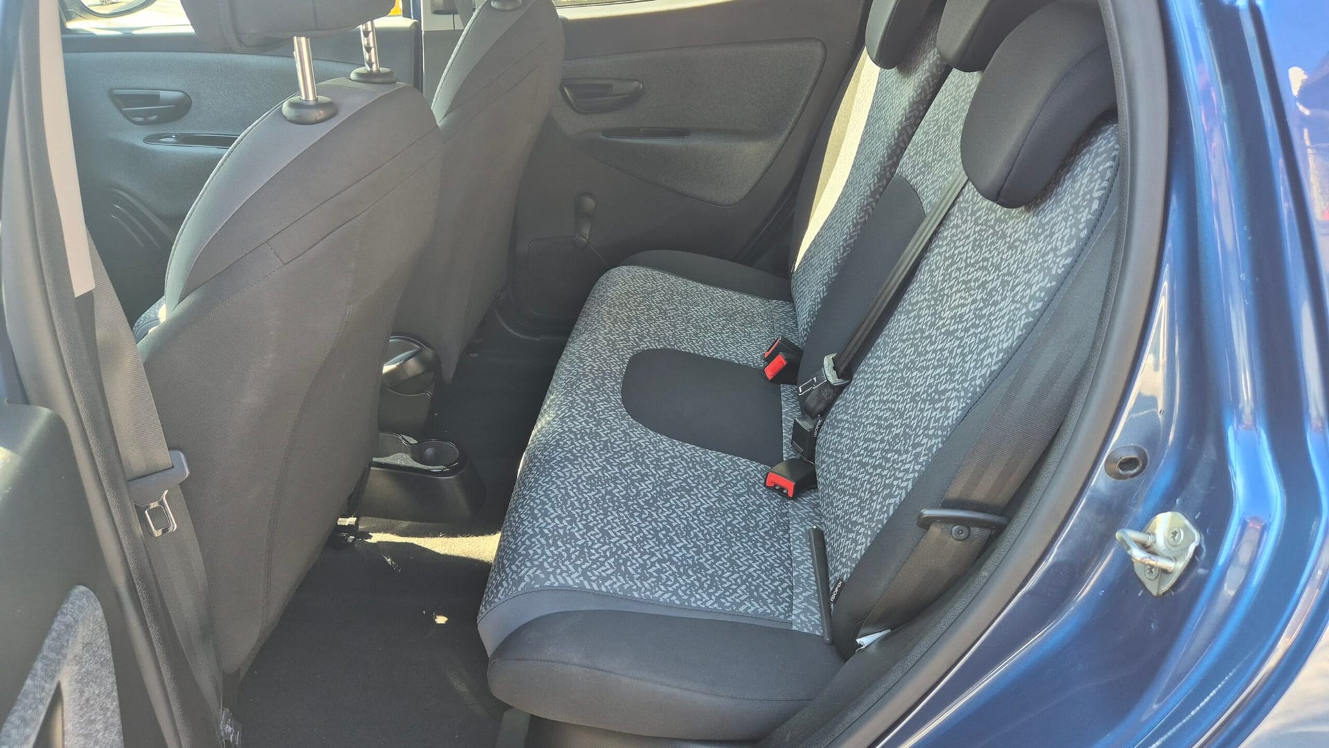 Lancia Ypsilon 1.0 FireFly 5p Hibrid Silver — foto 11 di 19