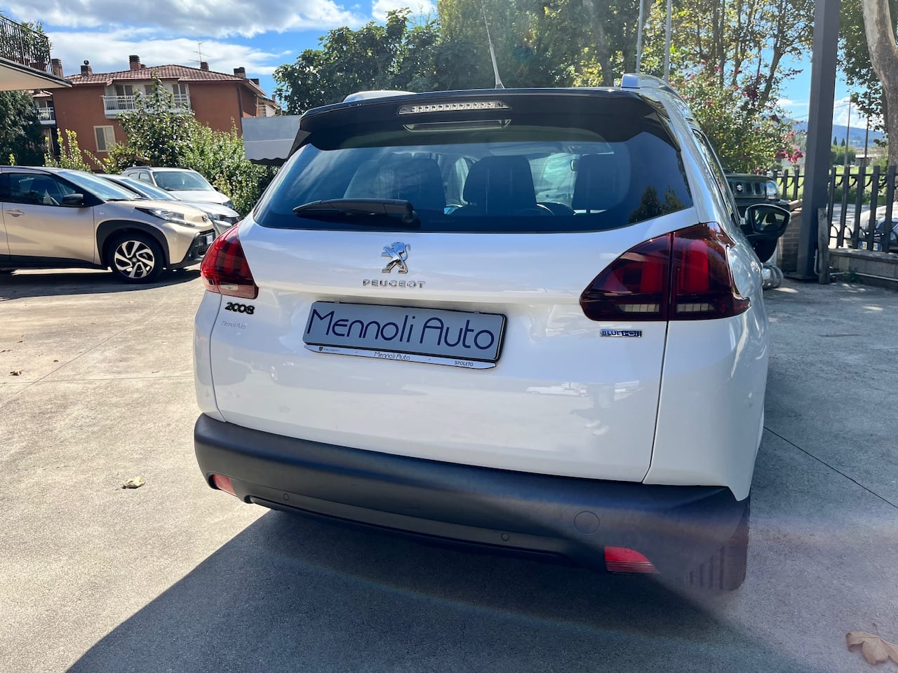 Peugeot 2008 Active 75 BlueHDi — foto 7 di 21