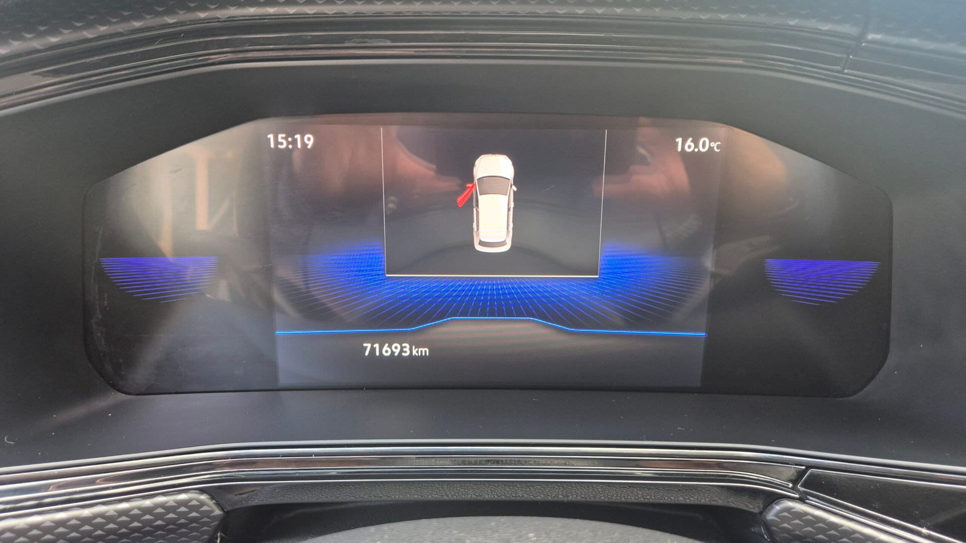 Volkswagen T-Cross 1.0 TSI Style — foto 18 di 22