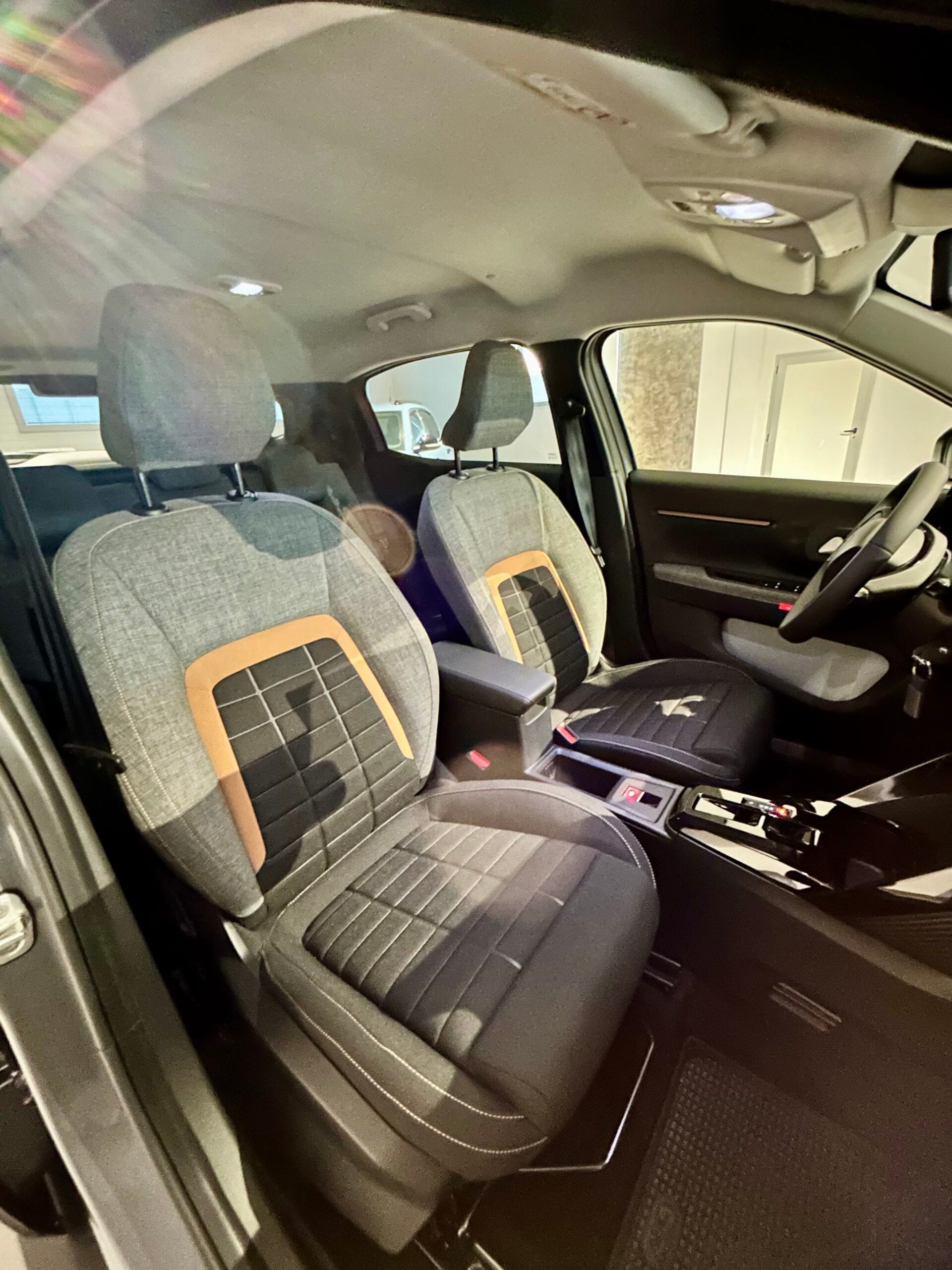 Nuova Citroën C3 Aircross Plus Hybrid 145cv Automatico — foto 6 di 14