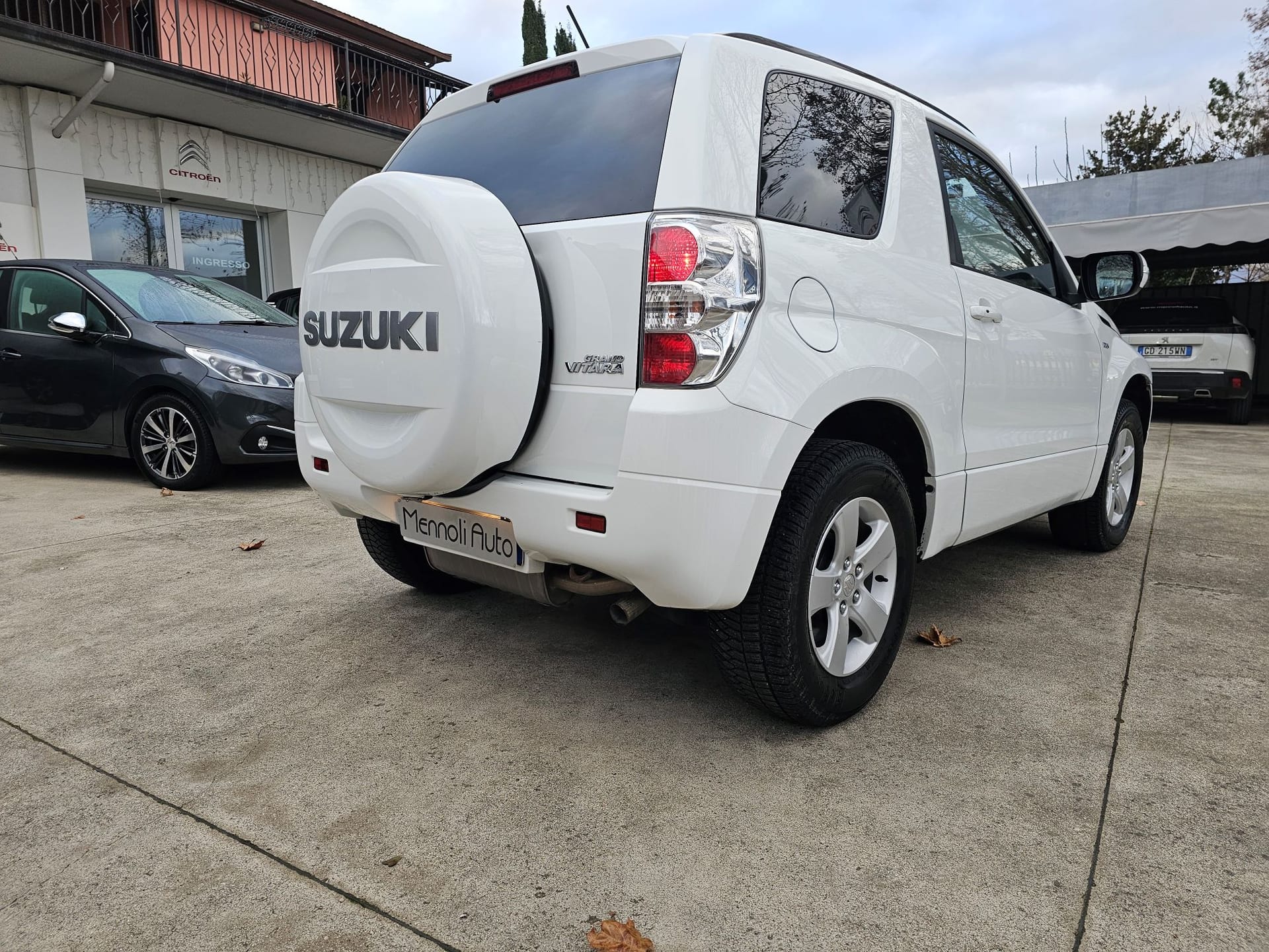 Suzuki Grand Vitara — foto 4 di 8