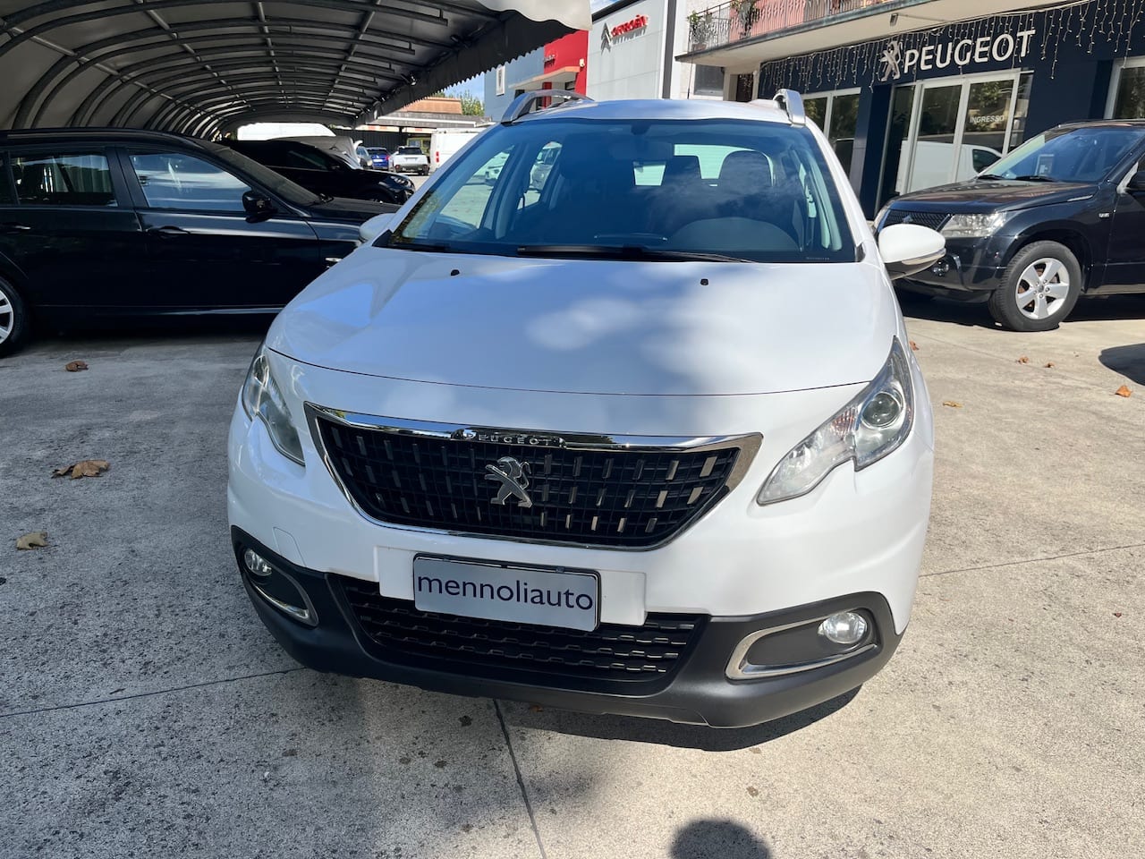 Peugeot 2008 Active 75 BlueHDi — foto 2 di 21