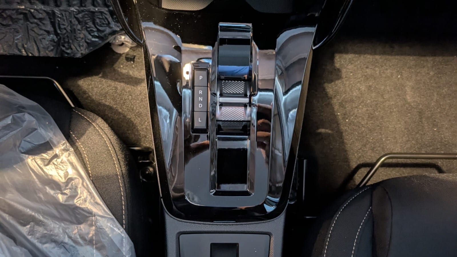 Nuova Citroën C3 Aircross Plus Hybrid 145cv Automatico — foto 7 di 14
