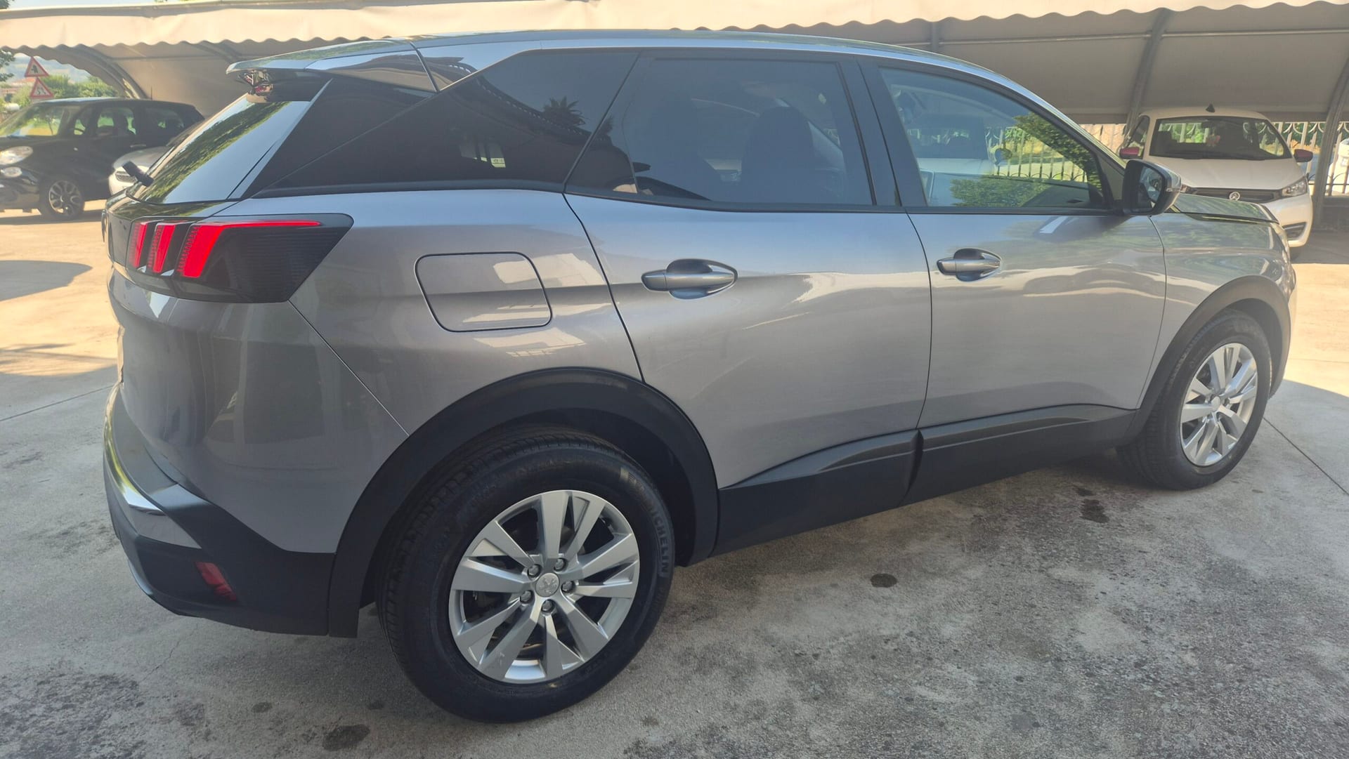 Peugeot 3008 Blue Hdi 120cv S&S Active — foto 5 di 19