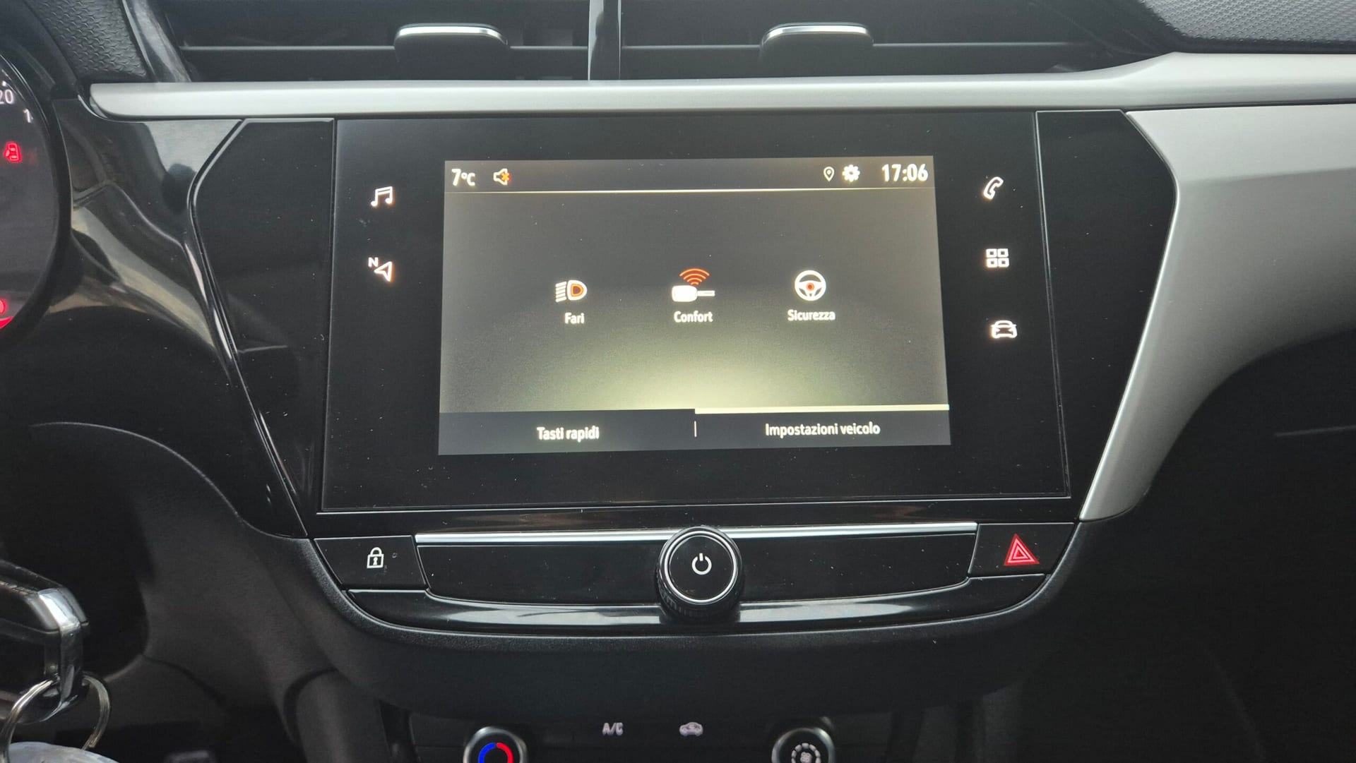Opel Corsa 1.2 Edition — foto 19 di 22