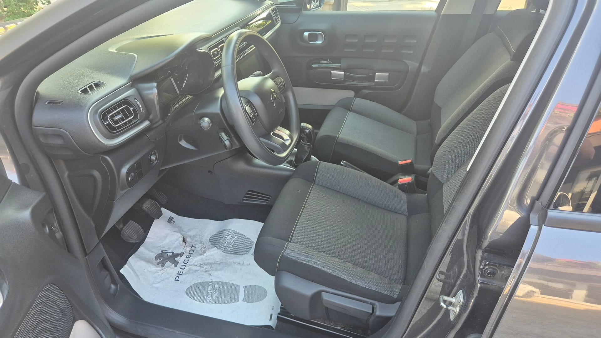 Citroën C3 Pure Tech 83cv S&S Shine — foto 9 di 20