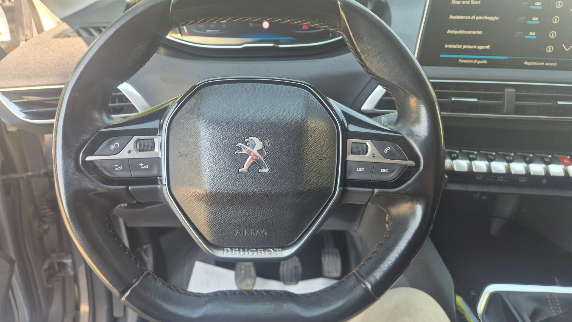 Peugeot 3008 Blue Hdi 120cv S&S Active — foto 16 di 19