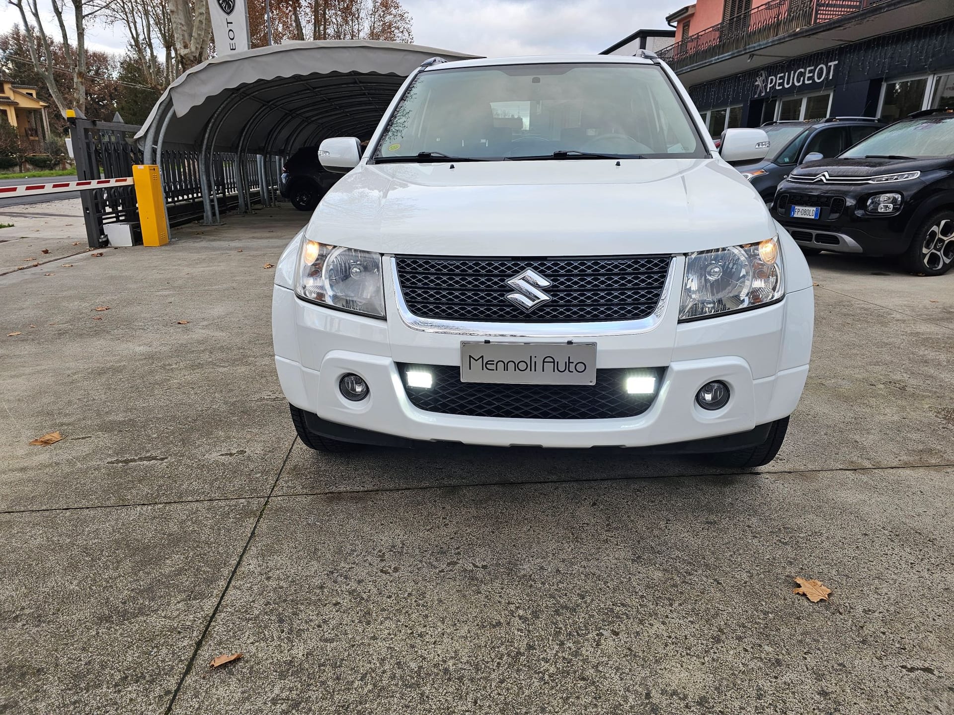 Suzuki Grand Vitara — foto in concessionaria
