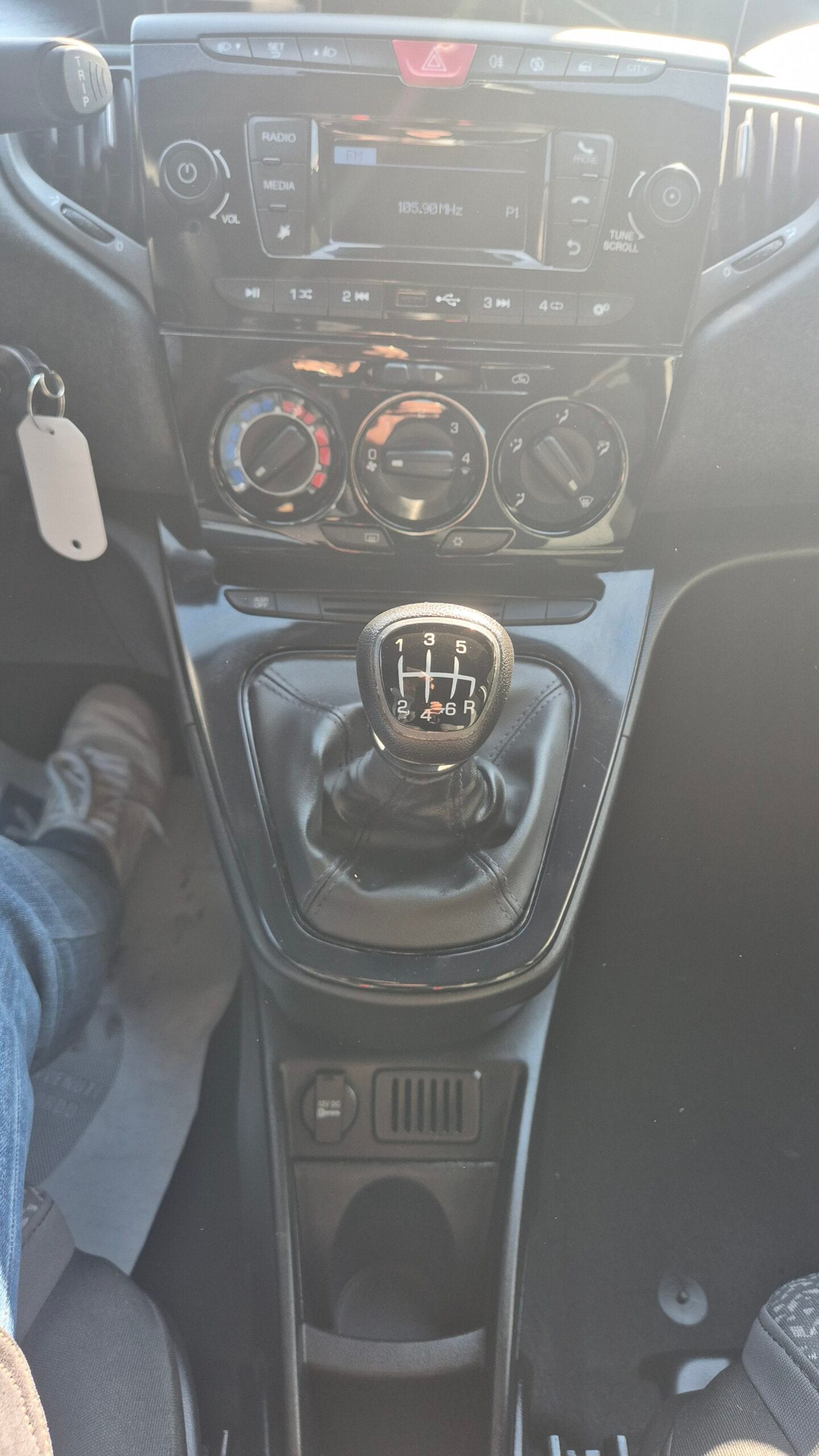 Lancia Ypsilon 1.0 FireFly 5p Hibrid Silver — foto 19 di 19