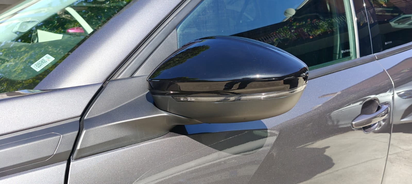 Peugeot 2008 Pure Tech 130 S&S Allure — foto 4 di 19