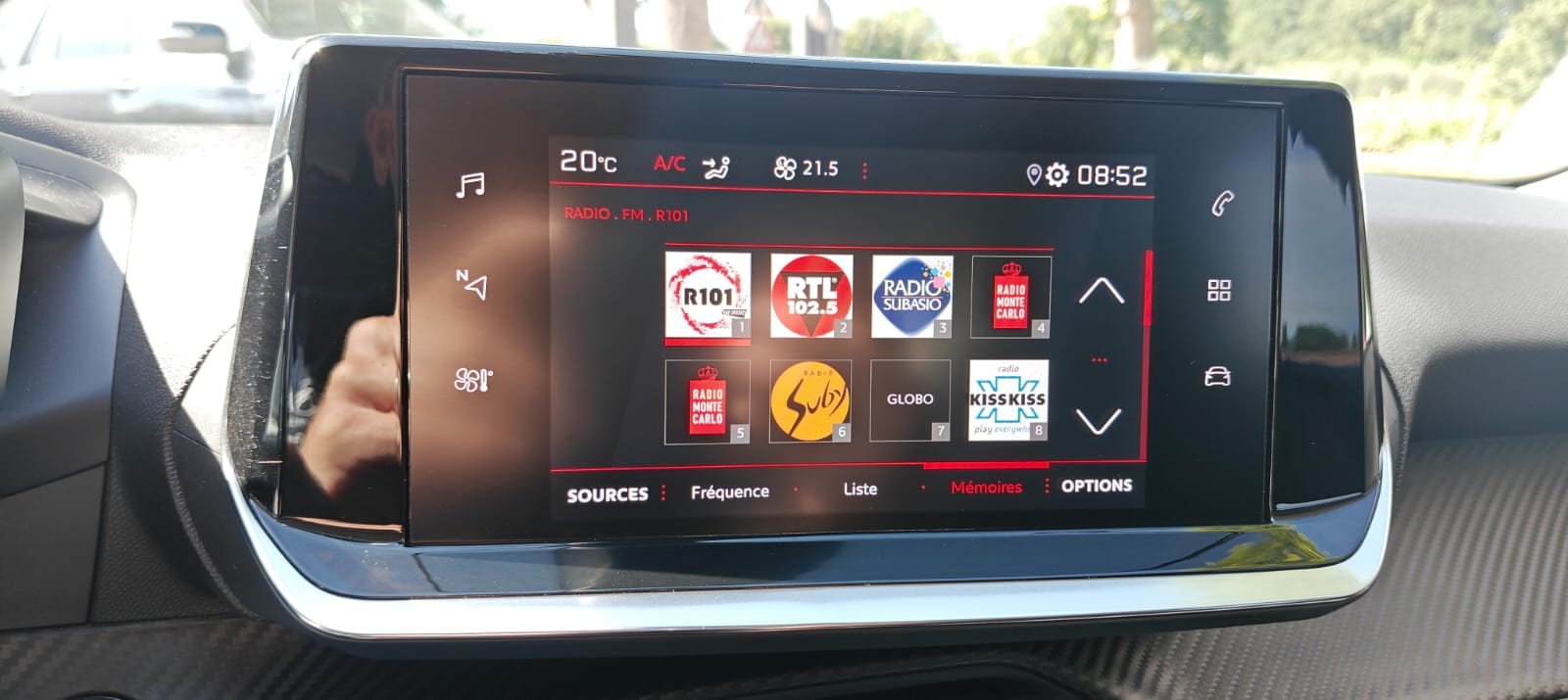 Peugeot 2008 Pure Tech 130 S&S Allure — foto 13 di 19