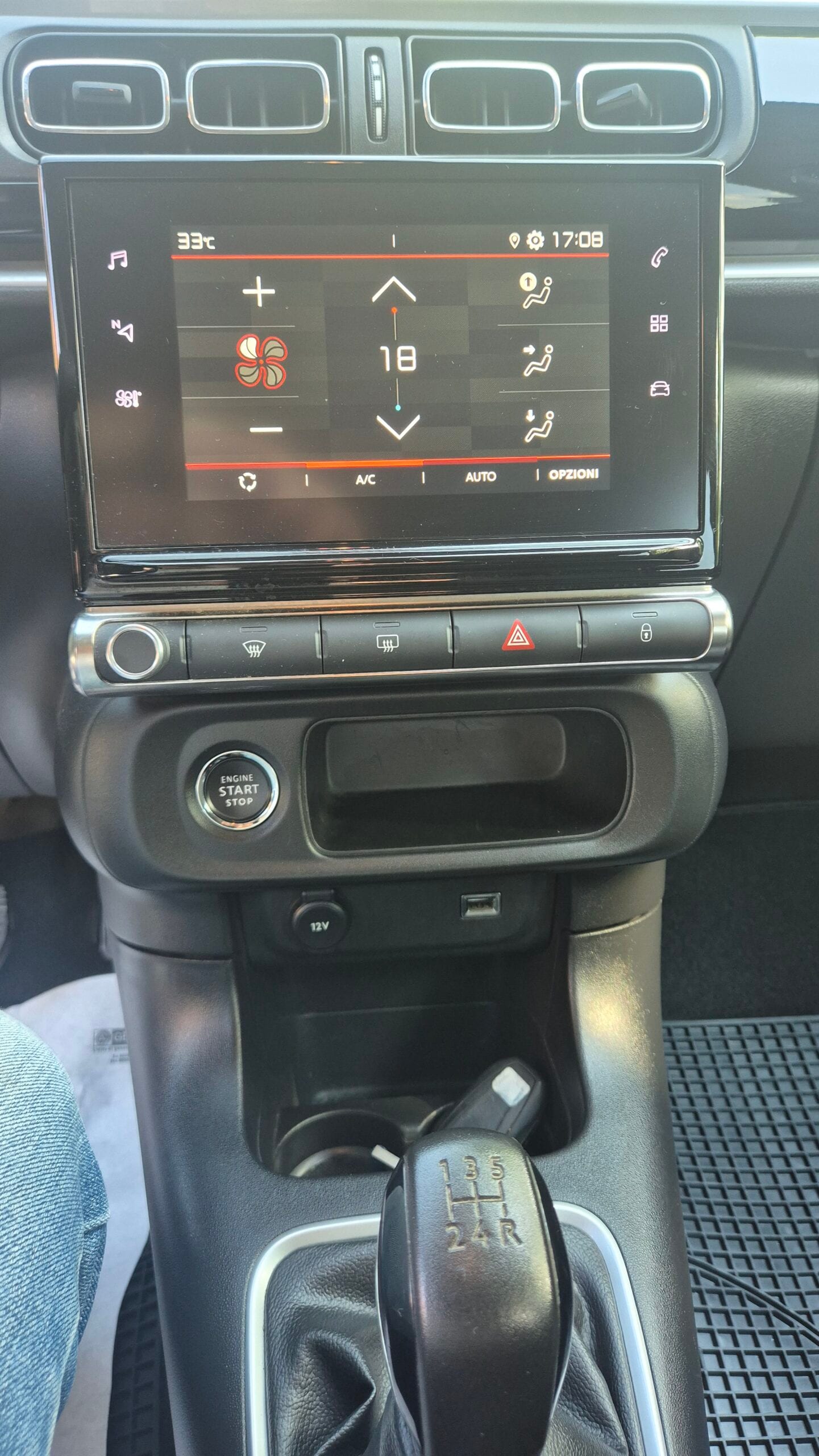 Citroën C3 Pure Tech 83cv S&S Shine — foto 17 di 20