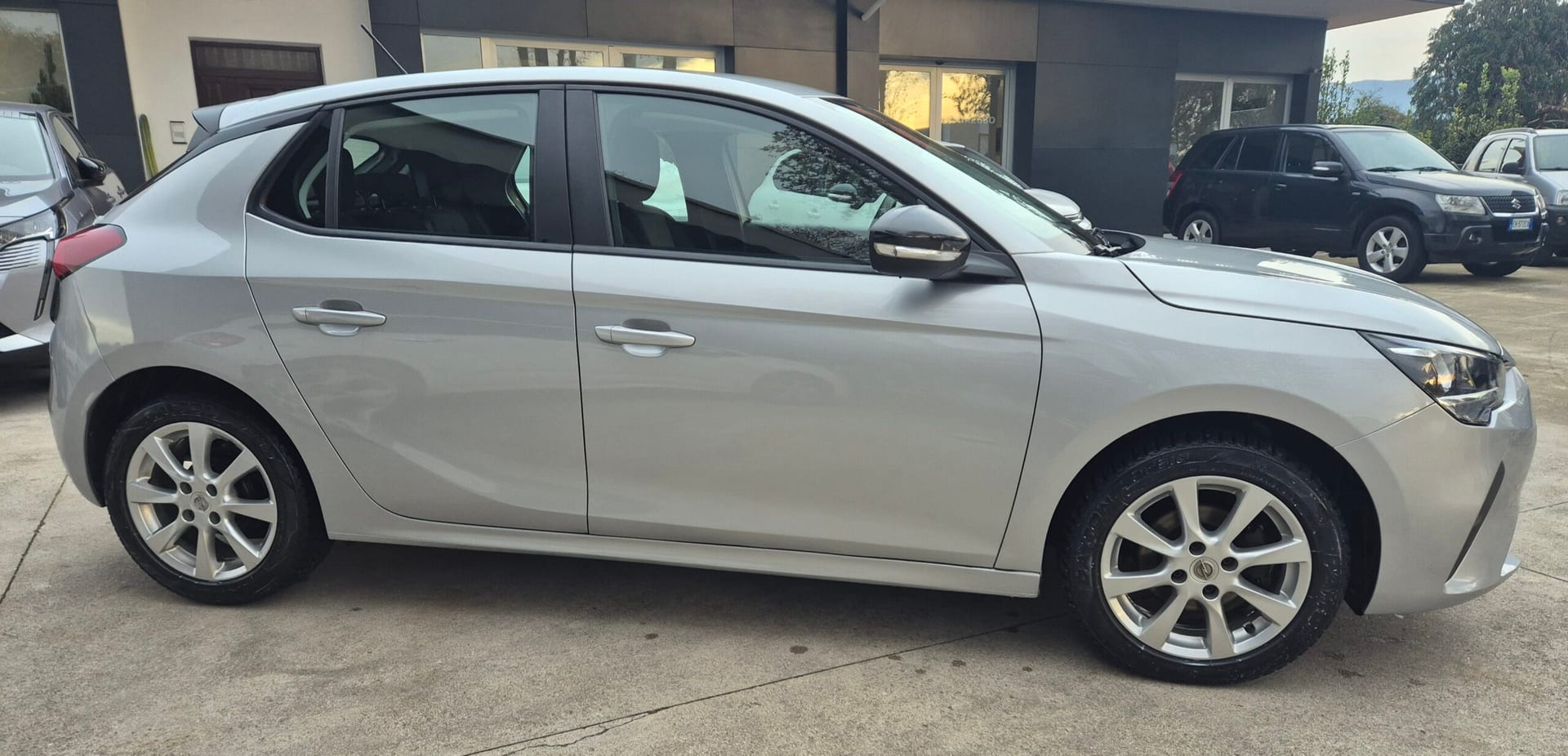 Opel Corsa 1.2 Edition — foto 4 di 22