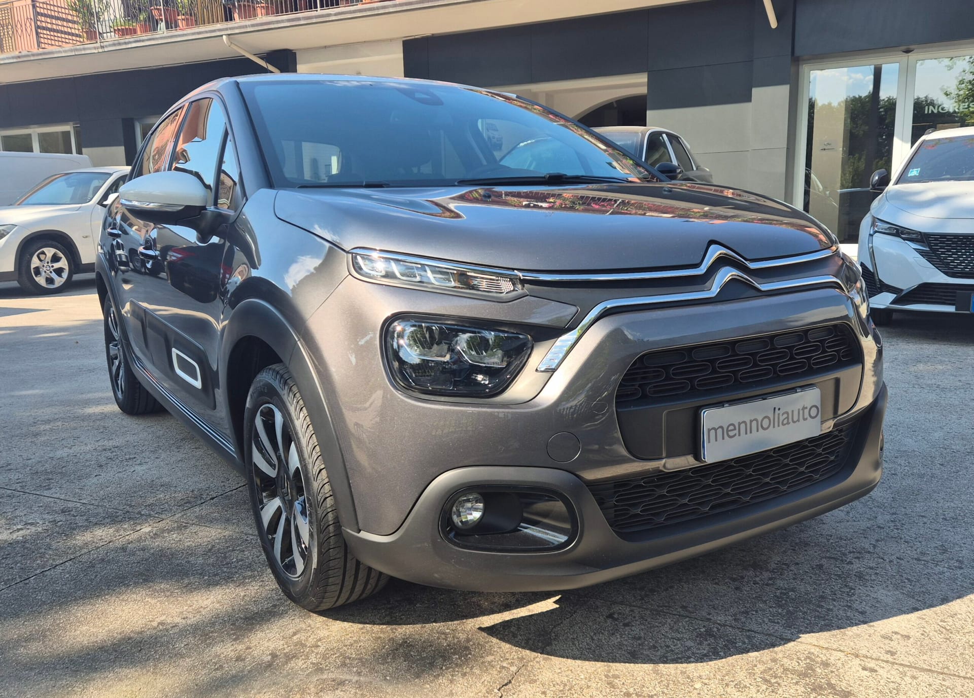 Citroën C3 Pure Tech 83cv S&S Shine — foto in concessionaria