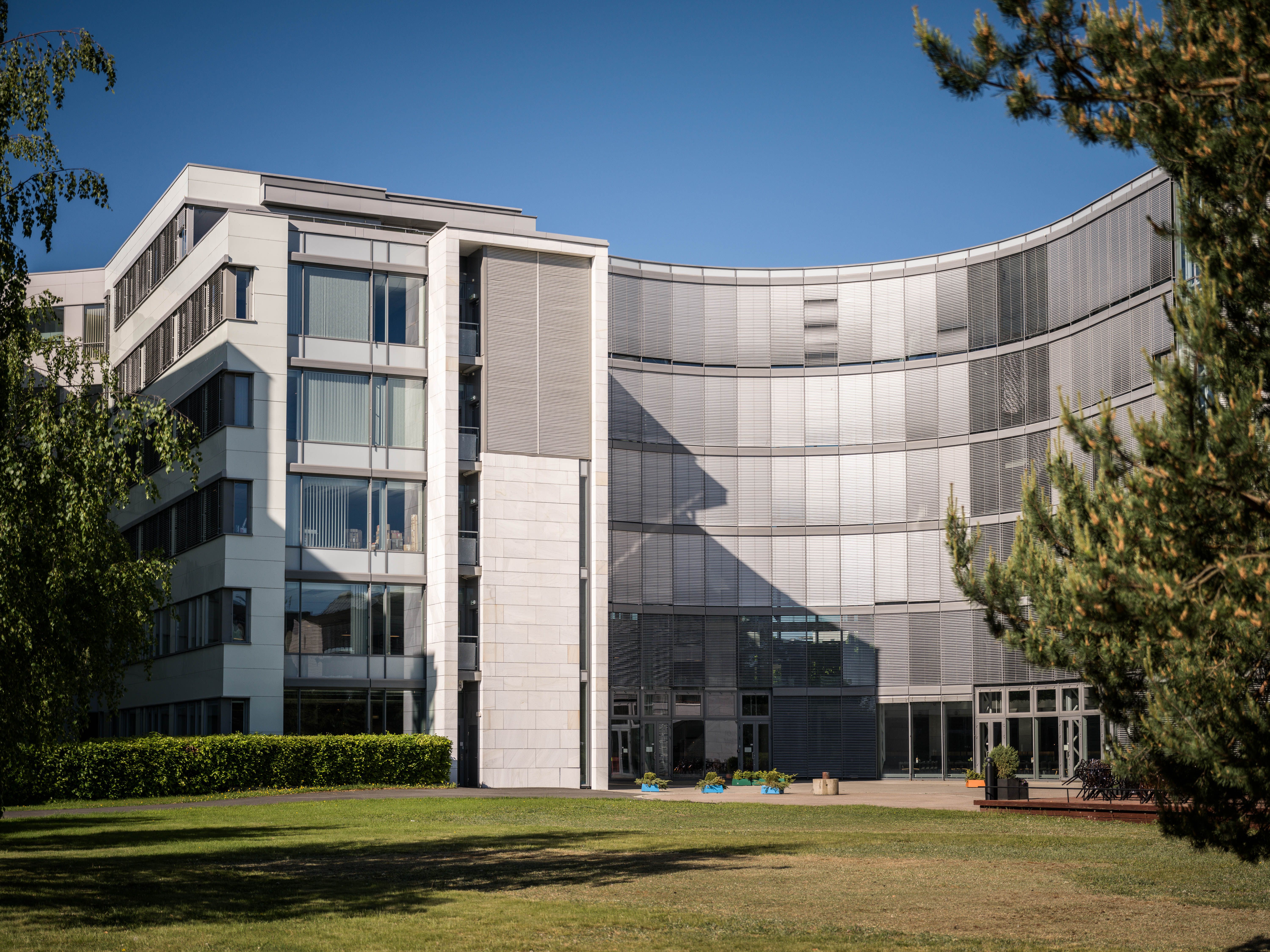 Snarøyveien 36, Fornebu